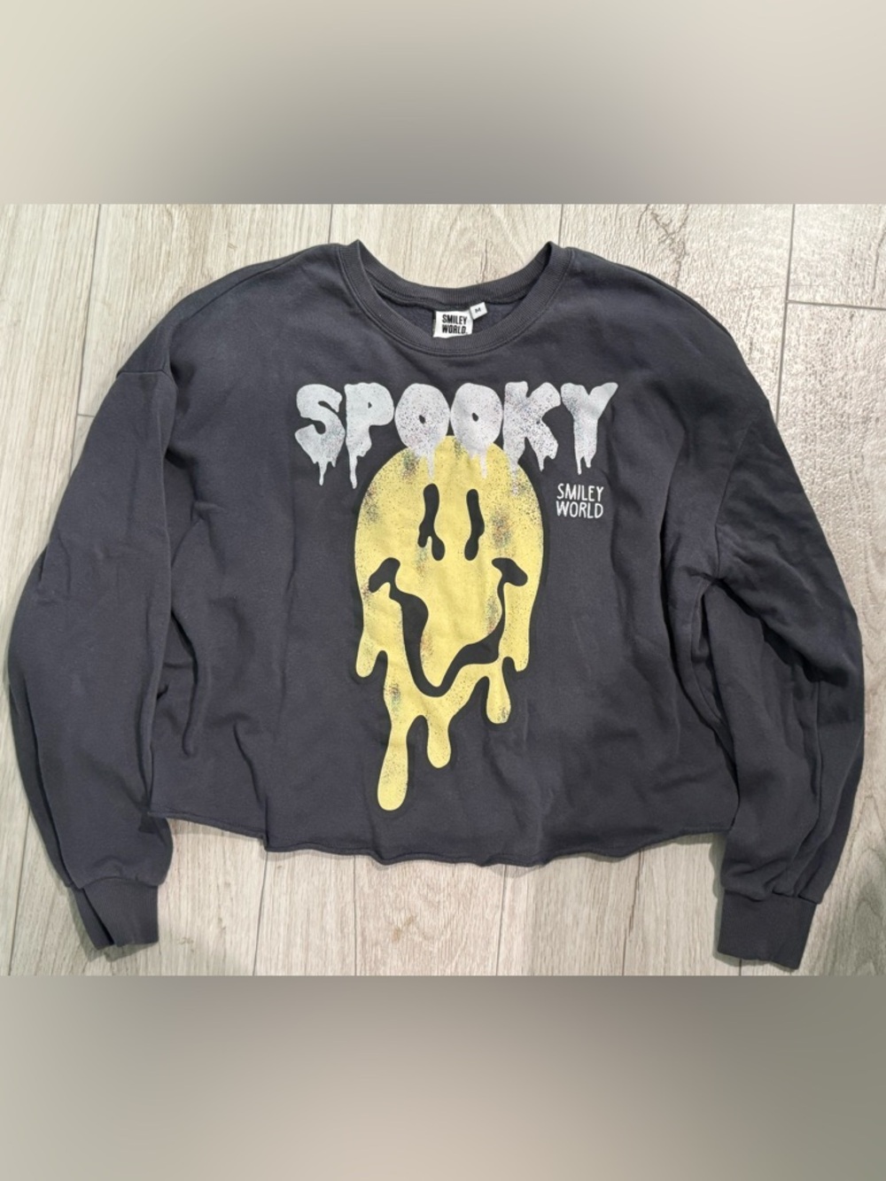 Smiley World Spooky Black Cropped Graphic Sweatshirt - Yellow Smiley